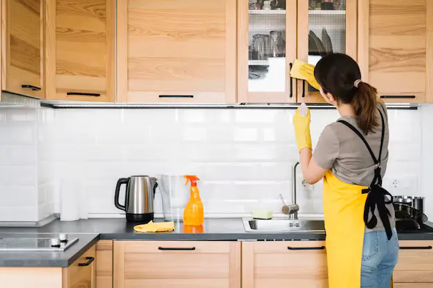 What to Consider Before Cleaning Kitchen Cabinets