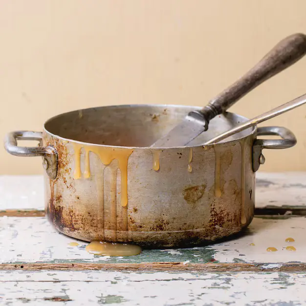 How to Clean a Burnt Stainless Steel Pot